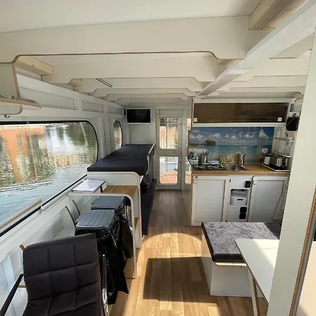 Hausboot Edda *