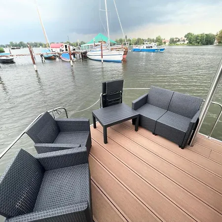 Botel Hausboot Edda